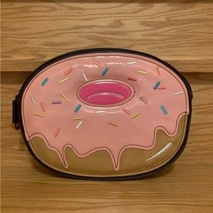 Donut Clutch